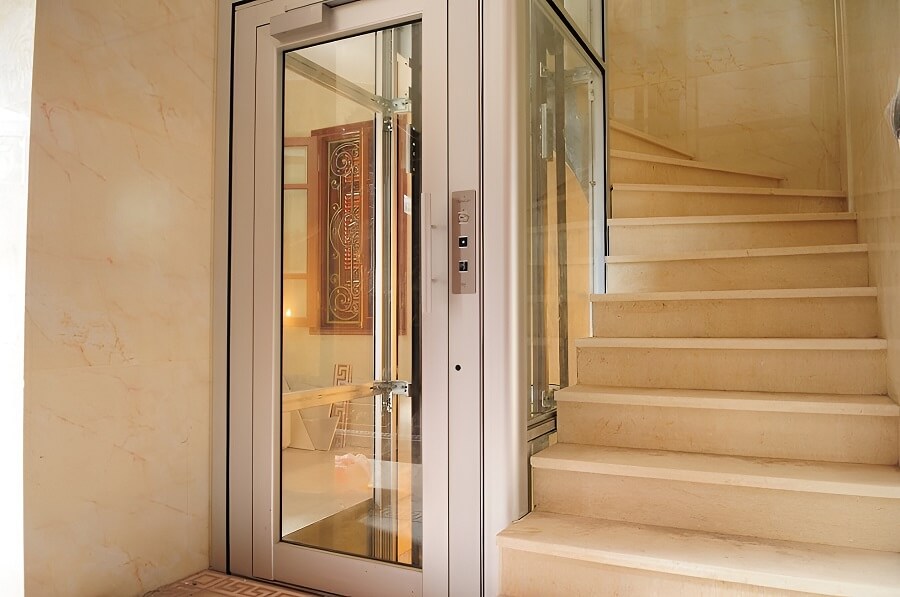 Cầu thang máy mini cho nhà ở có diện tích nhỏ